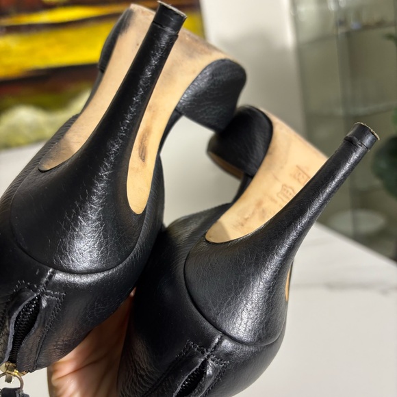 Escada Black Leather Heels with Ankle Strap Sz US 7 - Picture 10 of 13